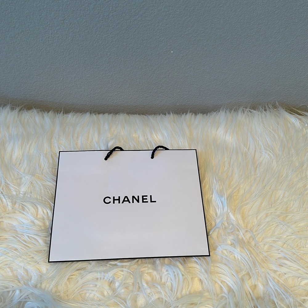 Chanel shopping bag🛍️